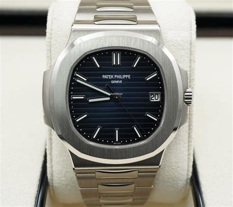 harga patek philippe nautilus.